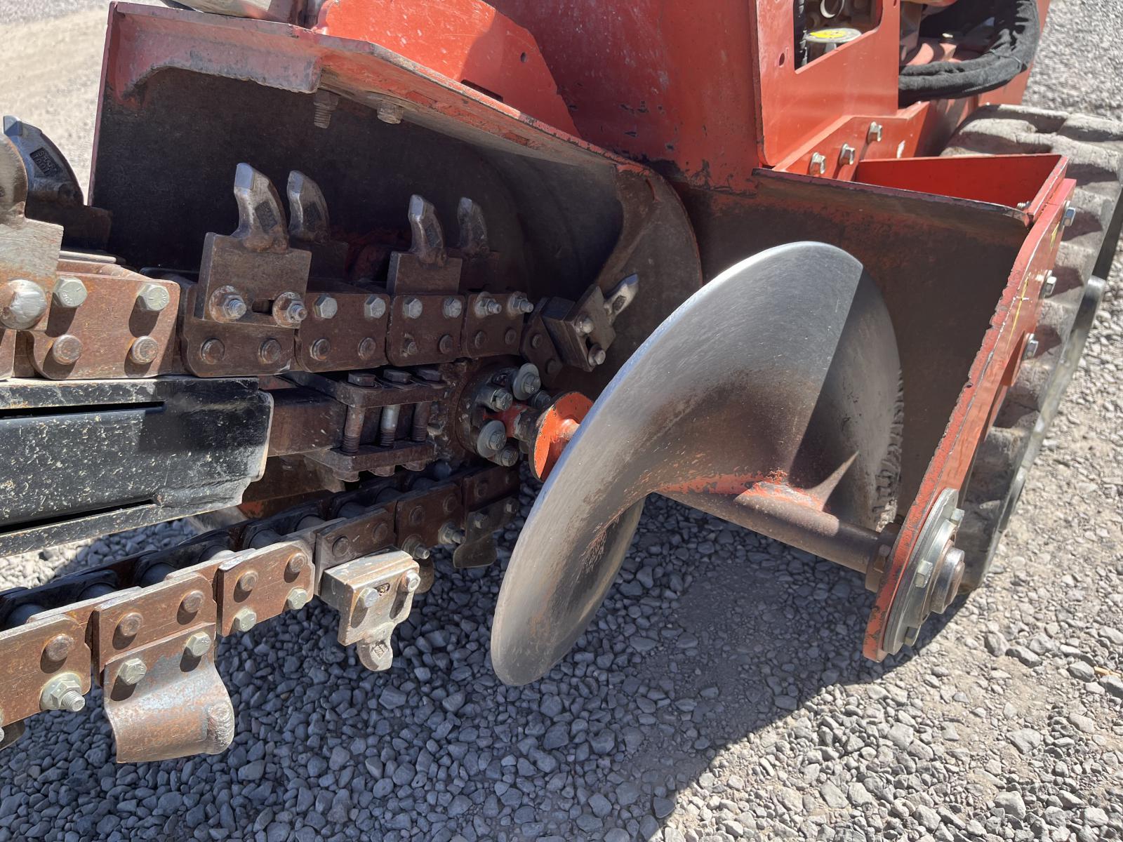 DITCH WITCH C24X